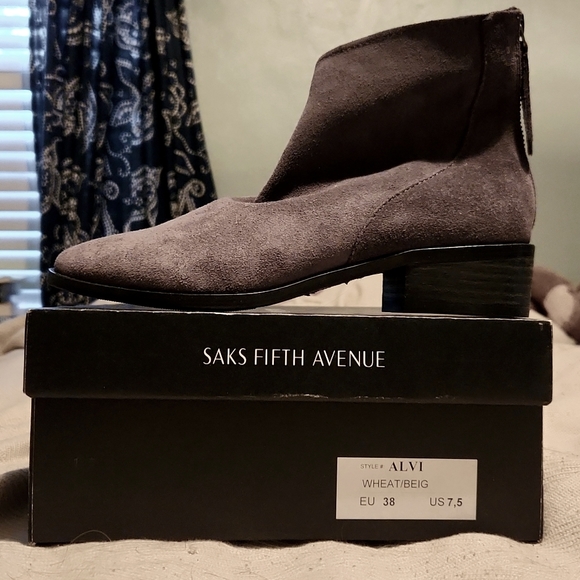 Saks Fifth Avenue Tassius Suede Zip-Up Booties in Anthracite Gray - Size 7.5 - Picture 2 of 8